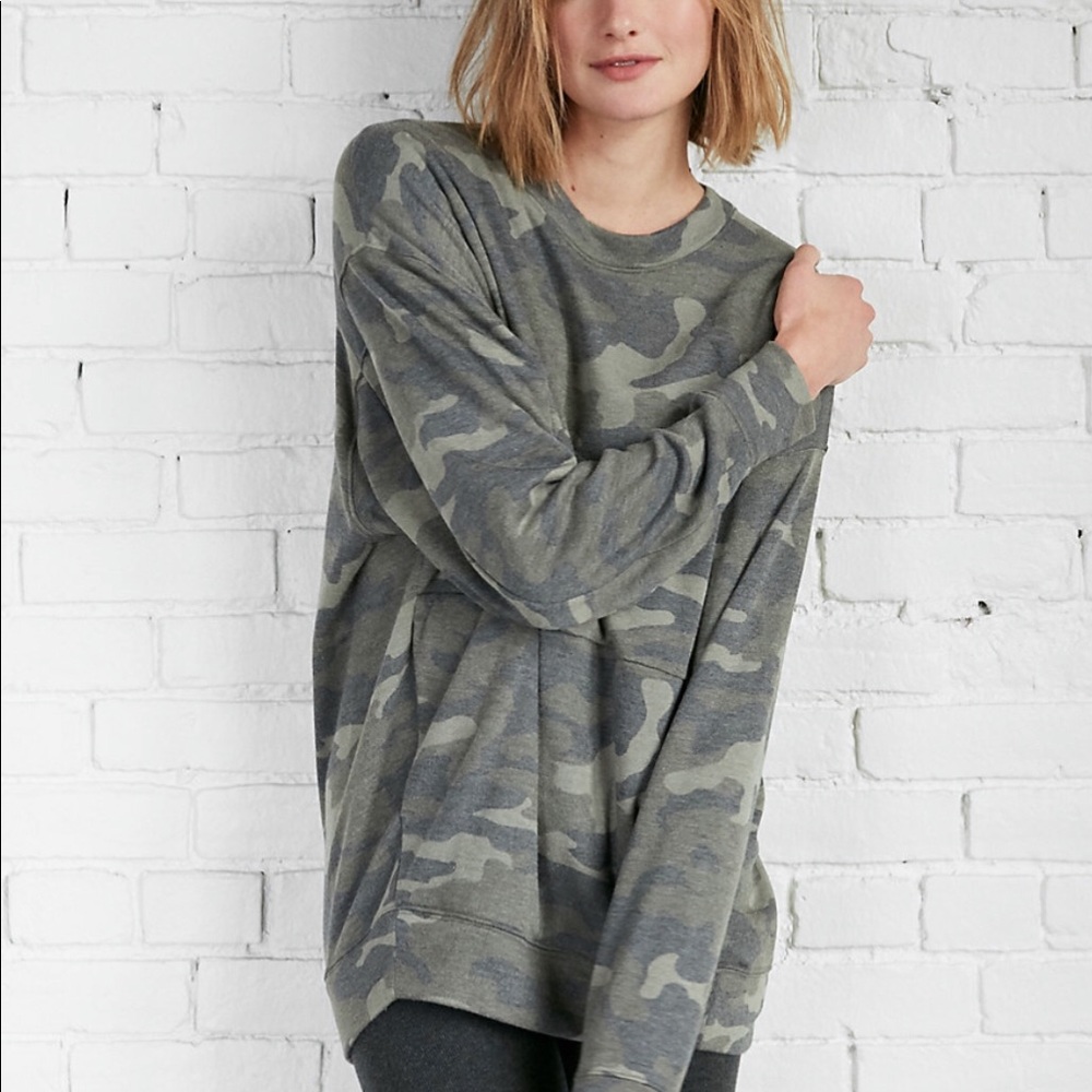 Express One-Eleven Camouflage Sweatshirt/ Large